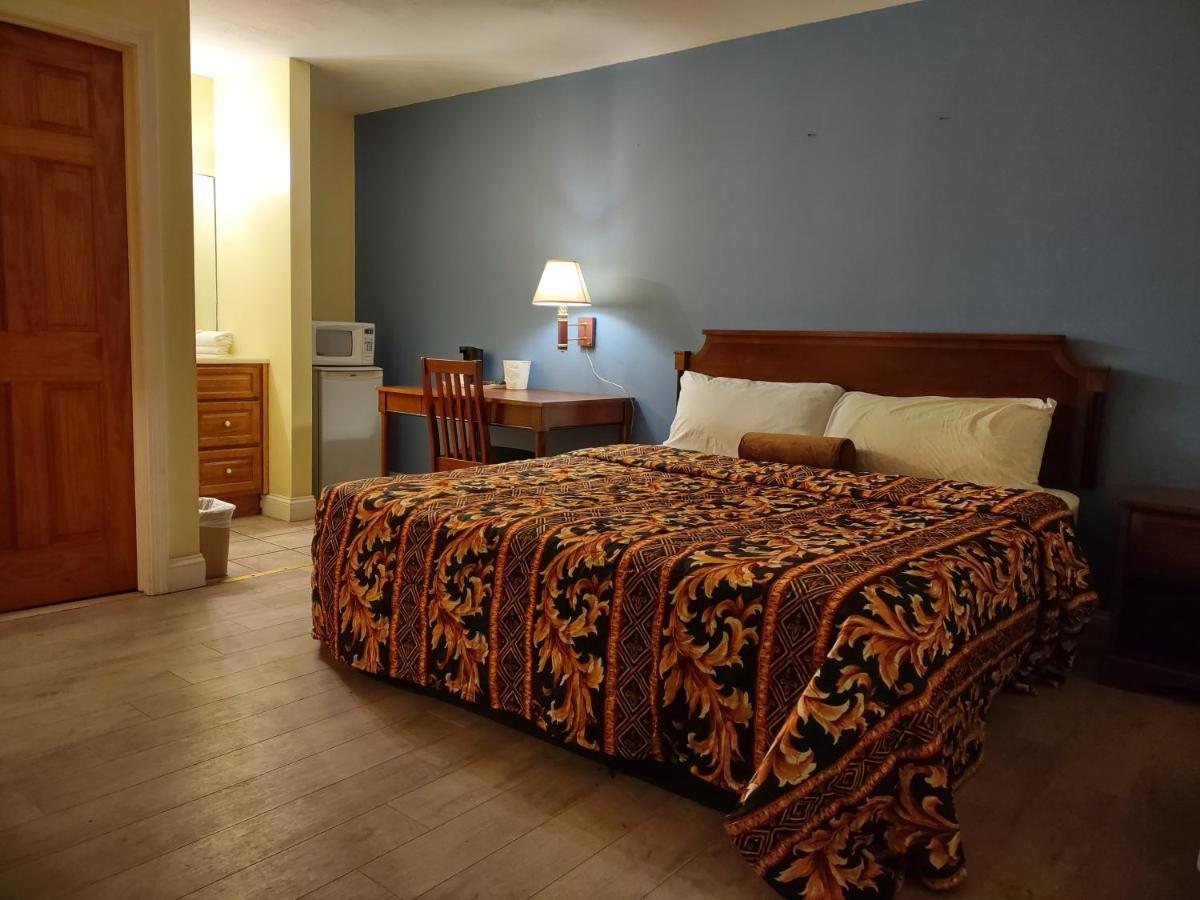 Maple Leaf Motel New Milford Dış mekan fotoğraf
