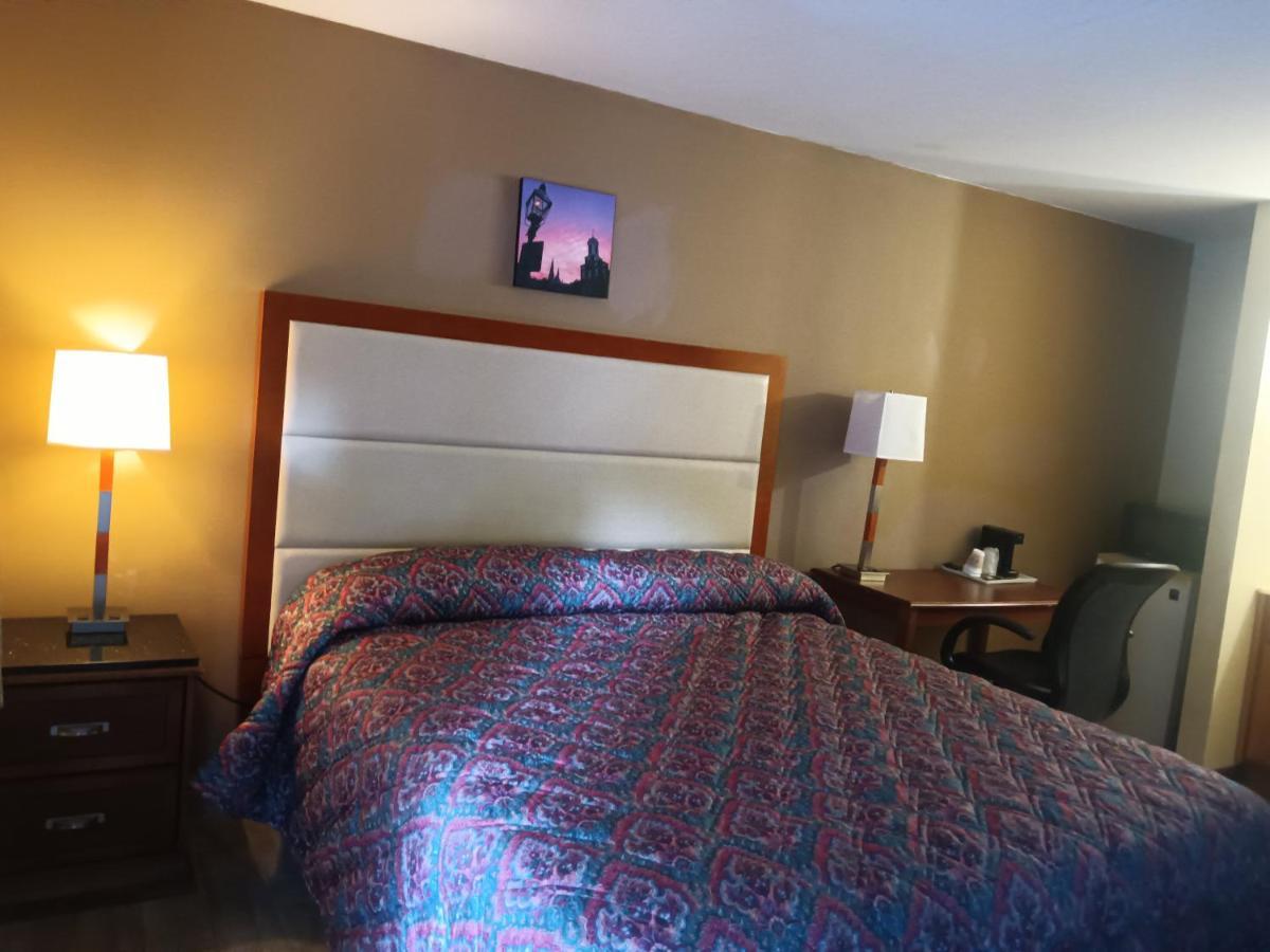 Maple Leaf Motel New Milford Dış mekan fotoğraf