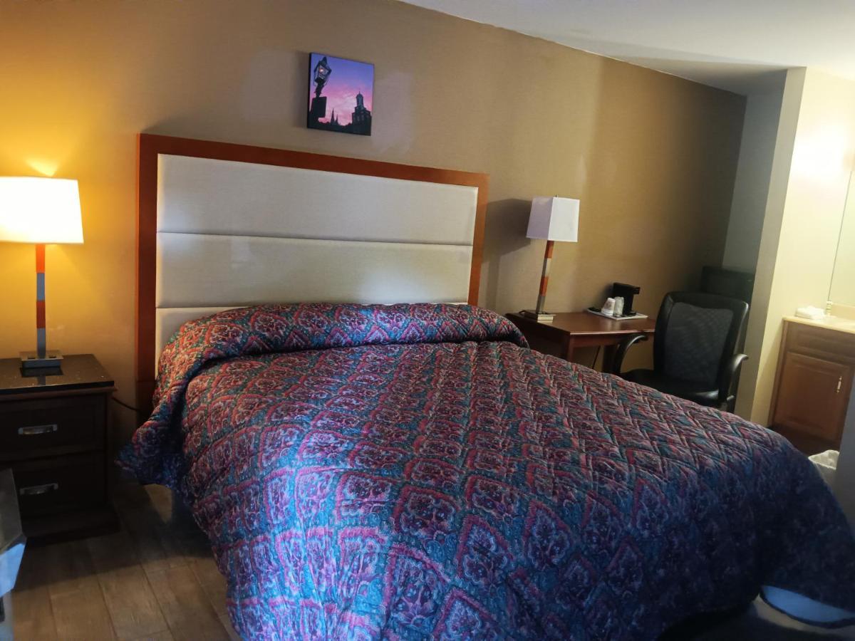 Maple Leaf Motel New Milford Dış mekan fotoğraf