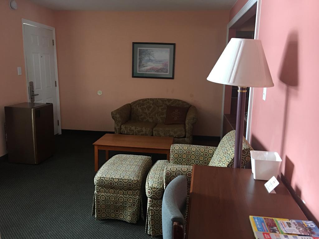 Maple Leaf Motel New Milford Dış mekan fotoğraf